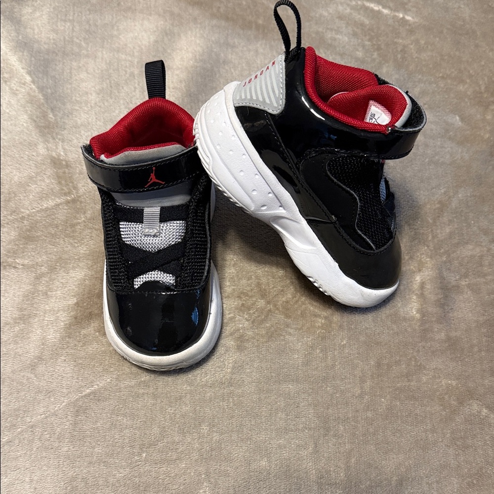 Jordan Max Aura 2 6c toddlers